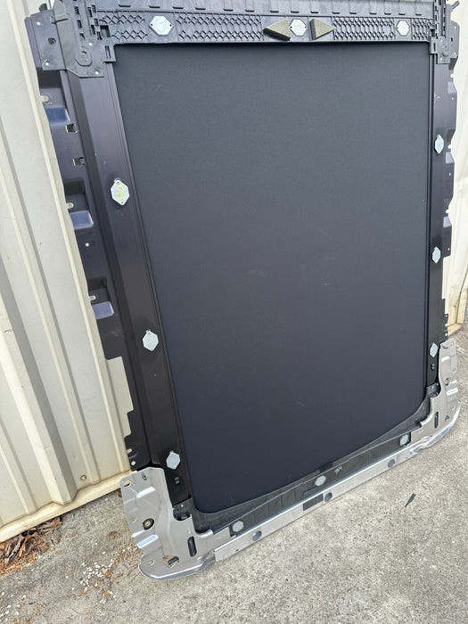 2020 2021 2022 FORD F250 F350 F450 PLATINUM TWIN PANEL MOONROOF ASSEMBLY COMPLET