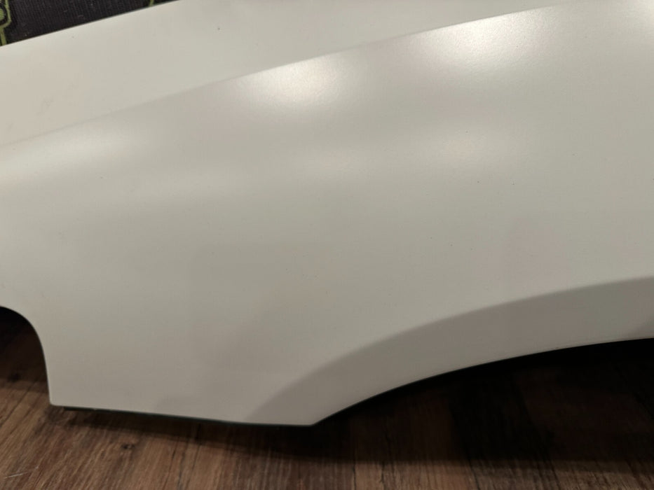 2017-2018 AUDI R8 SPYDER REAR PASSENGER QUARTER PANEL METALLIC WHITE *DAMAGE*