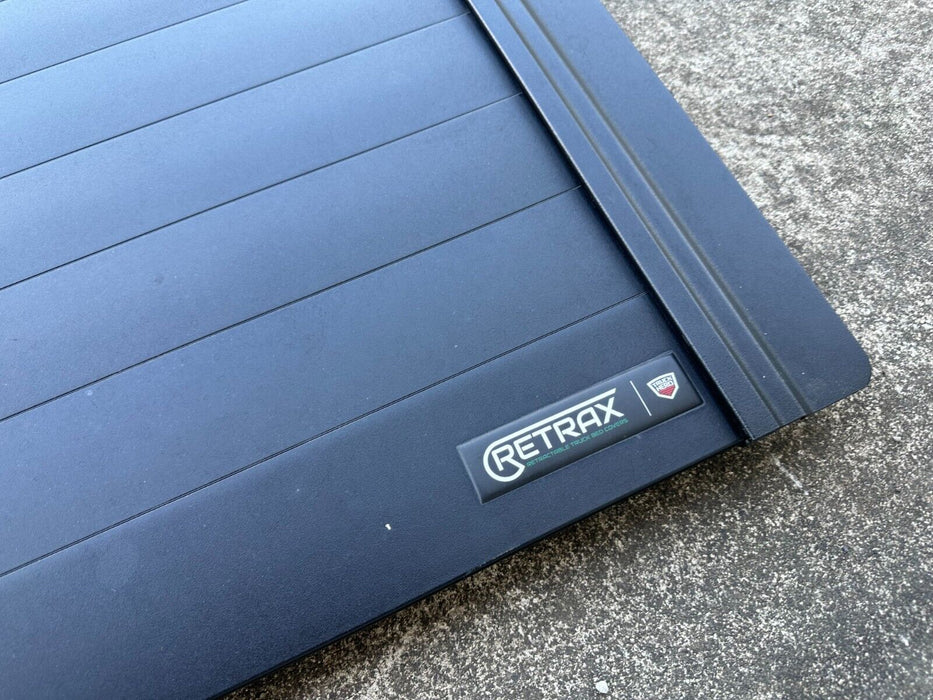 2017-2022 FORD F250 F350 RETRAX RETRACTABLE BED COVER FOR 6' 9" SHORT BED