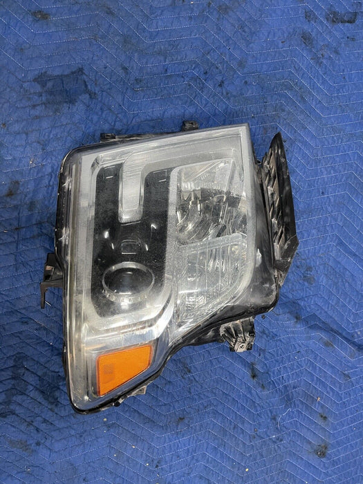 2016 2017 2019 NISSAN TITAN XD V8 DIESEL FRONT RIGHT PASSENGER HEADLIGHT OEM