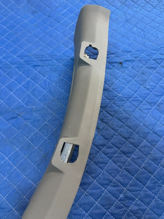 2017-2019 FORD F250 F350 LARIAT GRAY PASSENGER RIGHT UPPER B PILLAR OEM *SCUFFS