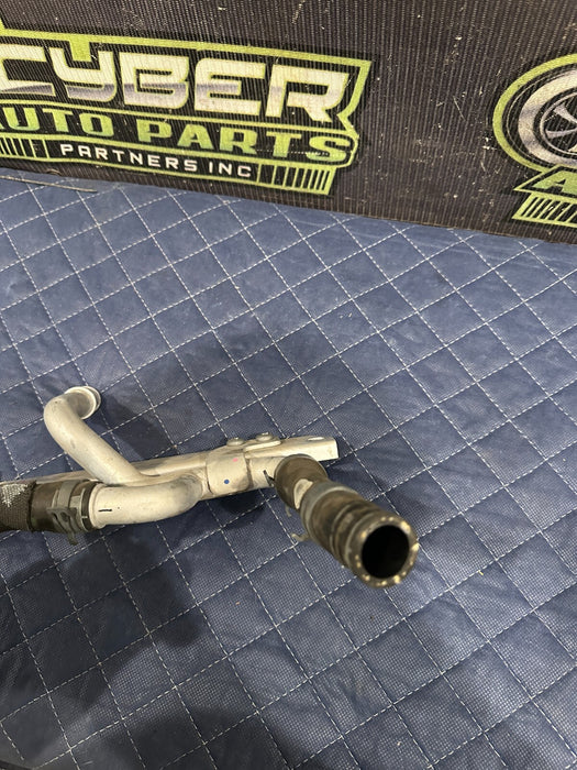 2017 2018 AUDI R8 COOLANT HOSE PIPE LINE W/ SUPPORT MOUNT BRACKET OEM 4S0813239
