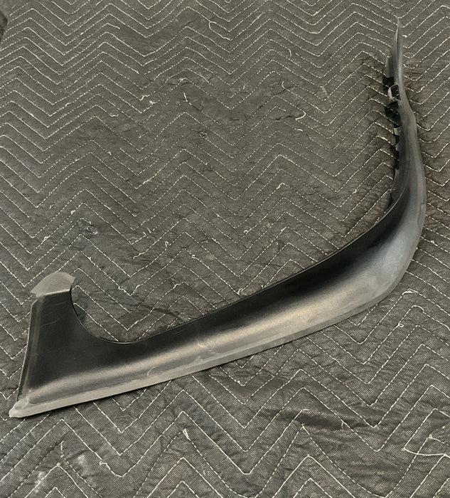 2014 Mercedes S550 W222 REAR LEFT TRUNK TAILLIGHT SEAL TRIM COVER 2226901344