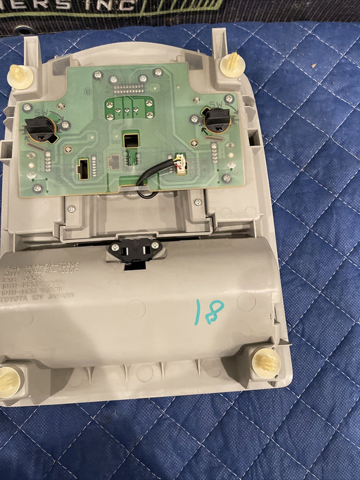 2014 TOYOTA PRIUS V OVERHEAD DOME LIGHT MAP LIGHT ASSEMBLY OEM 1A462-195G
