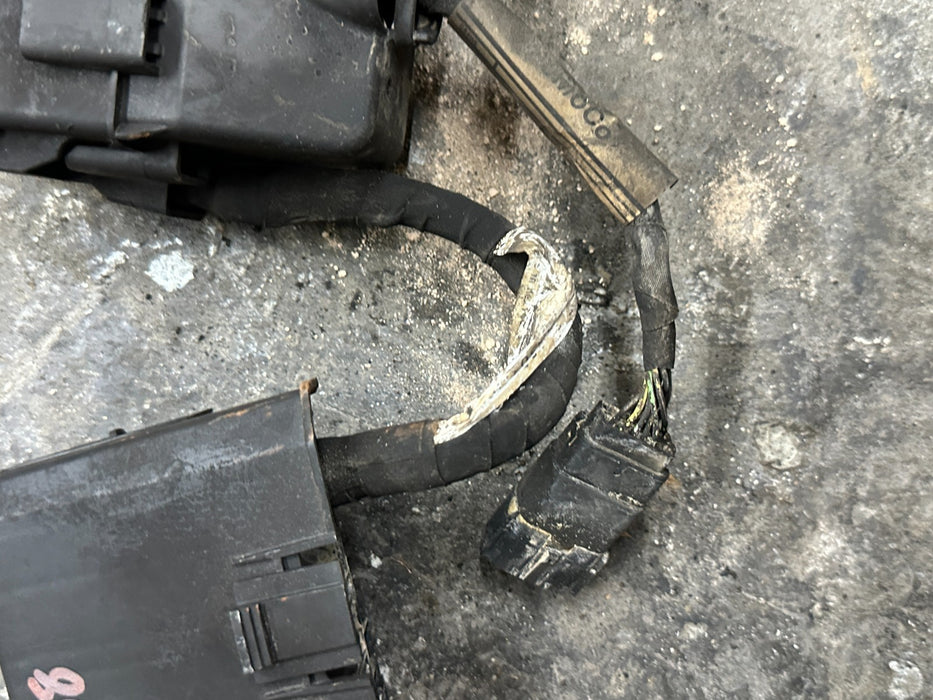 2020 2021 2022 FORD F350 XLT UPFITTER FUSE & RELAY PANEL LC3T 14A303 BA