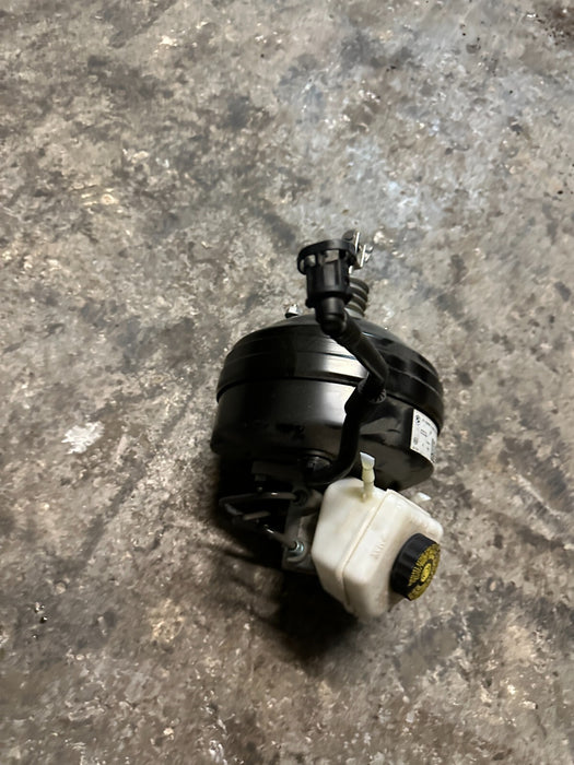 2020 BMW M4 F82 POWER BRAKE BOOSTER MASTER CYLINDER W/RESERVOIR TANK