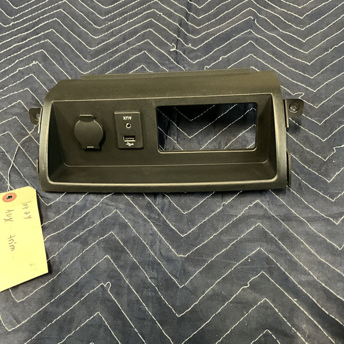 2018 Nissan Titan XD Center Dash Lower Lid Cover Trim W/ AUX Port & Outlet