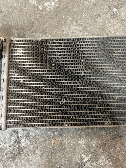 2017-18 AUDI R8 PLUS REAR DRIVER LEFT RADIATOR OEM 4S0 121 212 A