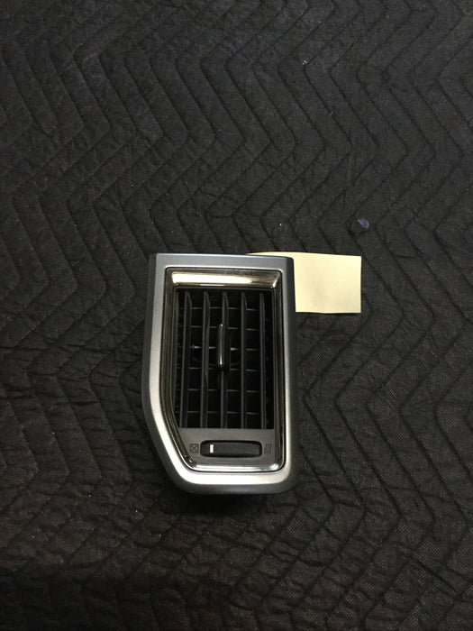 2016 NISSAN TITAN XD DRIVER CENTER AIR VENT PANEL Lot 25
