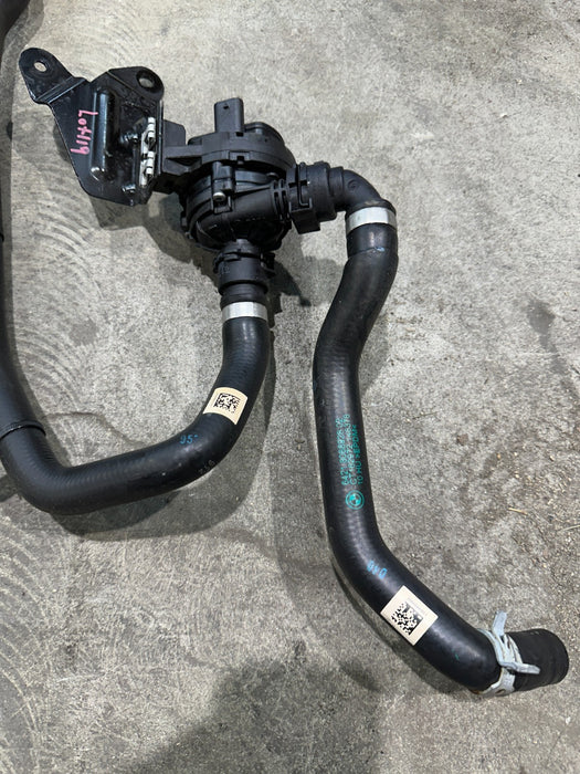 2024 BMW M3 M4 G80 G82 AUXILIARY WATER PUMP OEM 884061401