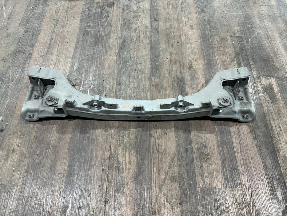 2014 PORSCHE 911 TURBO S R SUSPENSION SUBFRAME CROSSMEMBER BRACE OEM 99133126106