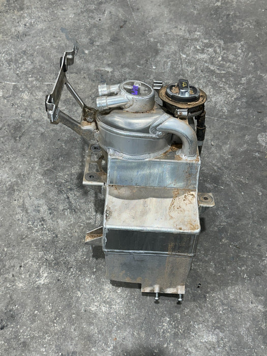 2017 AUDI R8 OIL SUMP RESERVOIR TANK W/ SENSOR OEM 4S0 115 373 F