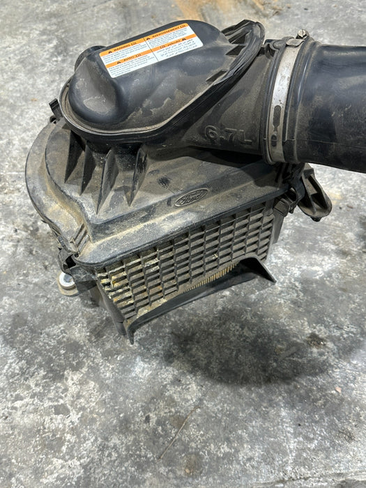 2017-2019 FORD F250 F350 F450 AIR FILTER INTAKE ASSEMBLY OEM
