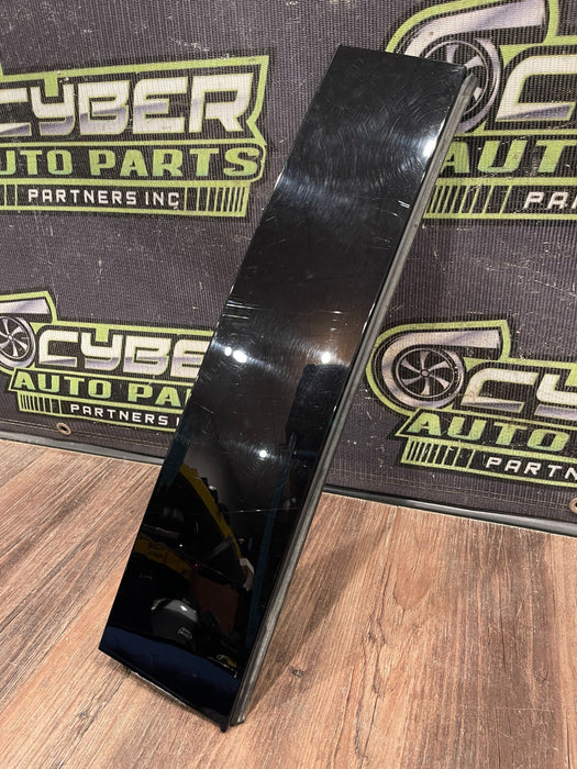 2017-2019 FORD F250 F350 REAR RIGHT GLOSS BLACK DOOR B PILLAR OEM *SCUFFS/READ*