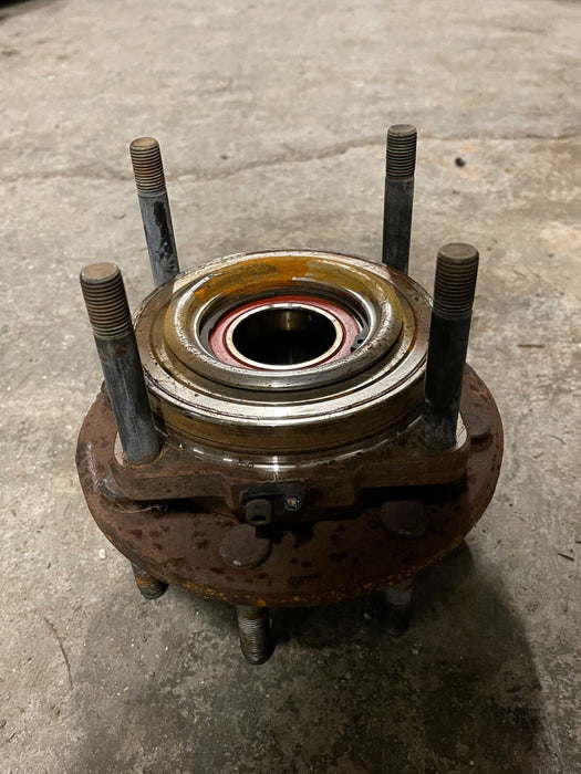 2017 2018 2019 FORD F250 F350 F450 LEFT WHEEL HUB ASSEMBLY OEM 54K MILES