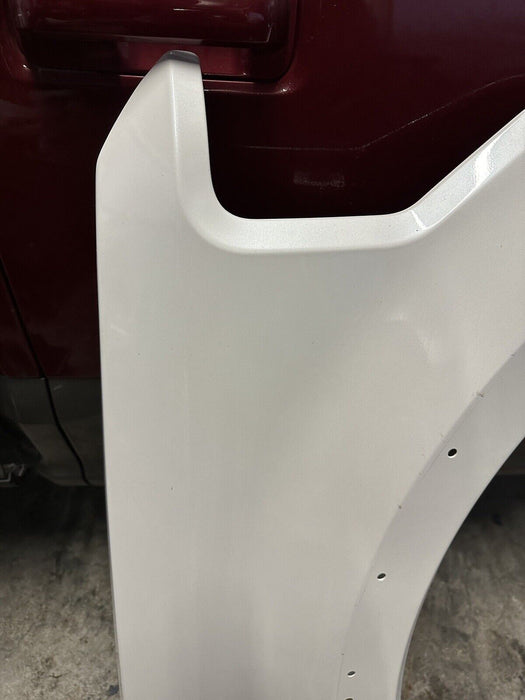 2017 FORD F250 F350 KING RANCH PASSENGER RH FENDER METALLIC WHITE / CARIBOU OEM