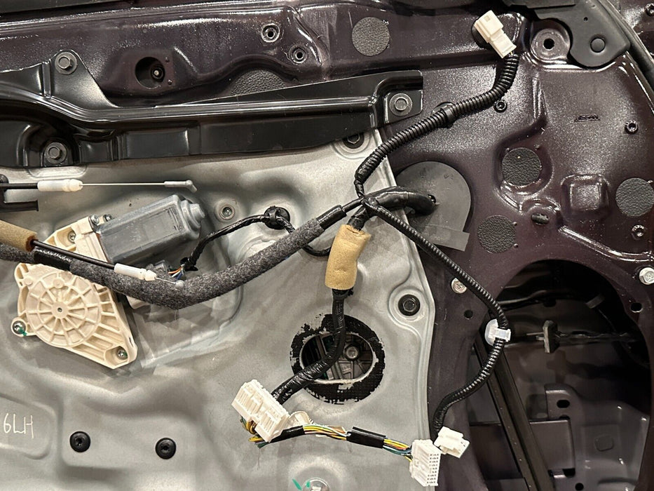 2010 NISSAN 370Z DRIVER LEFT DOOR SHELL BLACK CHEERY (NAG) OEM *READ DESC/FLAWS*