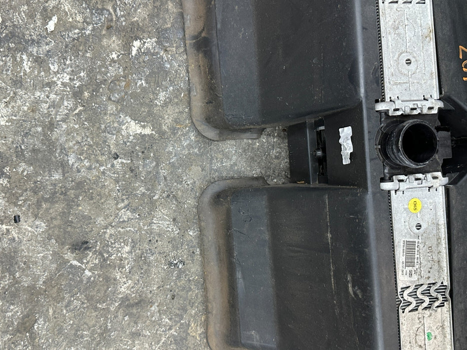 2014 AUDI R8 FRONT CENTER RADIATOR 420 121 254 B 420121254B