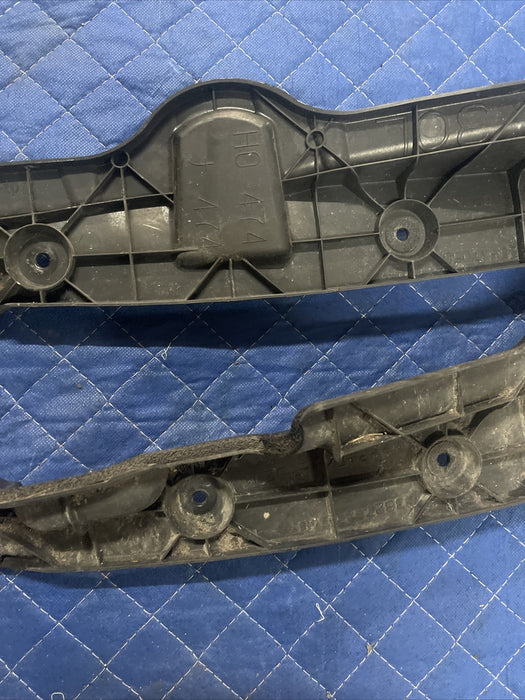 2014 Toyota Prius V Front Right Left Fender Side Protector Pair OEM 53827-47040