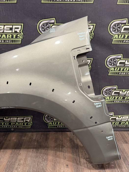 2017-2022 FORD F450 DUALLY LEFT FENDER OEM SILVER SPRUCE - BN *DAMAGE* (LOCAL PU