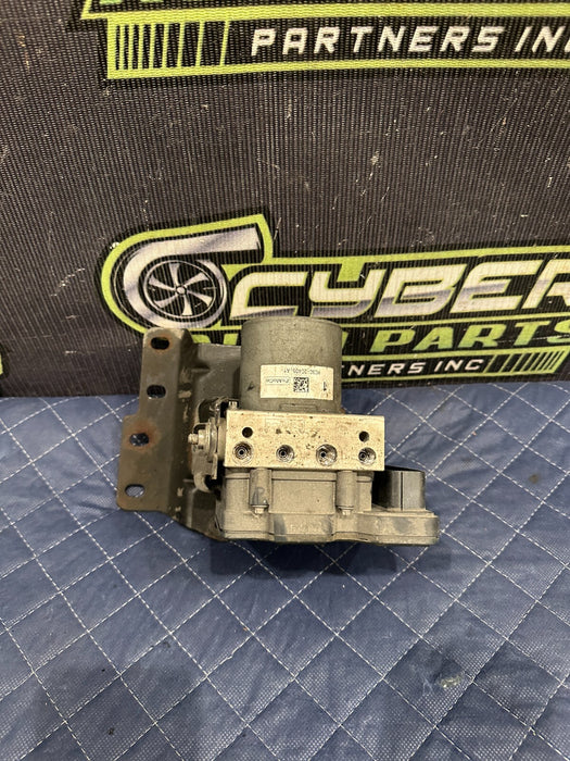 2018 FORD F350 DIESEL ANTI LOCK BRAKE ABS PUMP MODULE OEM KC3C-2C405-A
