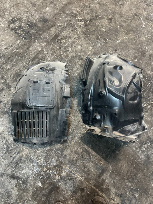 2020 BMW M4 F82 FRONT DRIVER LEFT FENDER LINER SET