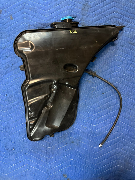 2020 BMW M8 COMP F93 G16 OEM WINDSHIELD WASHER RESERVOIR FLUID TANK 61667445789