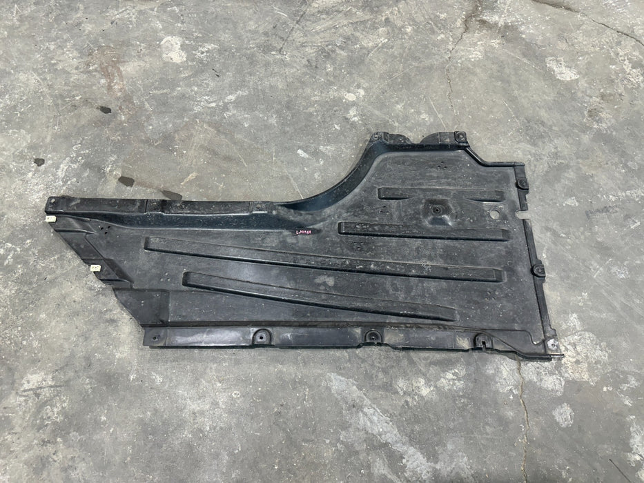 2024 BMW M3 M4 G80 G82 FRONT LEFT ENGINE SPLASH SHIELD OEM 5175 8074617