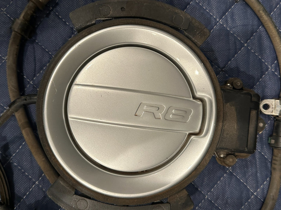 2014 AUDI R8 OEM FUEL FILLER DOOR 420 809 900