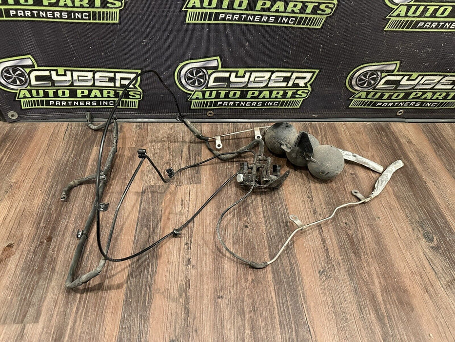 2018 AUDI R8 PLUS VACUUM PUMP RESERVOIR TANK W/ LINES OEM 420 131 541