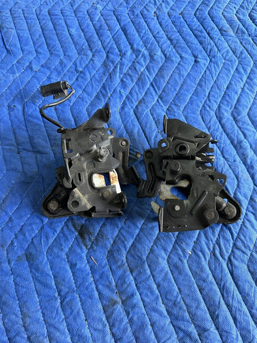 2011 BMW 550i F10 5 SERIES OEM FRONT RIGHT LEFT HOOD LOCK LATCH ACTUATOR 7206453