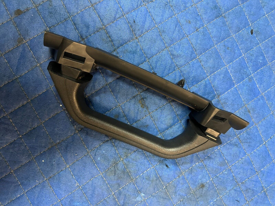 2022 FORD F250 F350 F450 PLATINUM PASENGER RIGHT UPPER B PILLAR GRAB HANDLE OEM