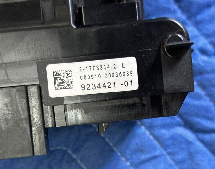 2011 BMW 550i F10 5 SERIES FUSE BOX POWER DISTRIBUTION JUNCTION RELAY 9234421-01