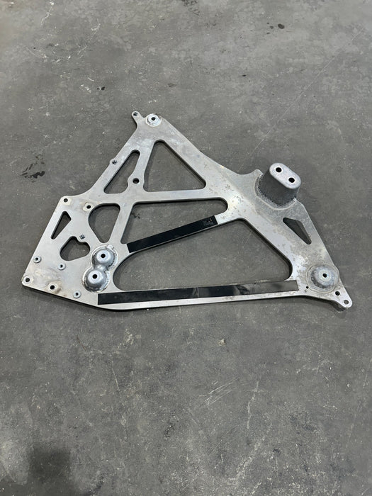 2024 BMW M3 M4 G80 G82 FRONT RIGHT BRACKET BRACE OEM 9504172