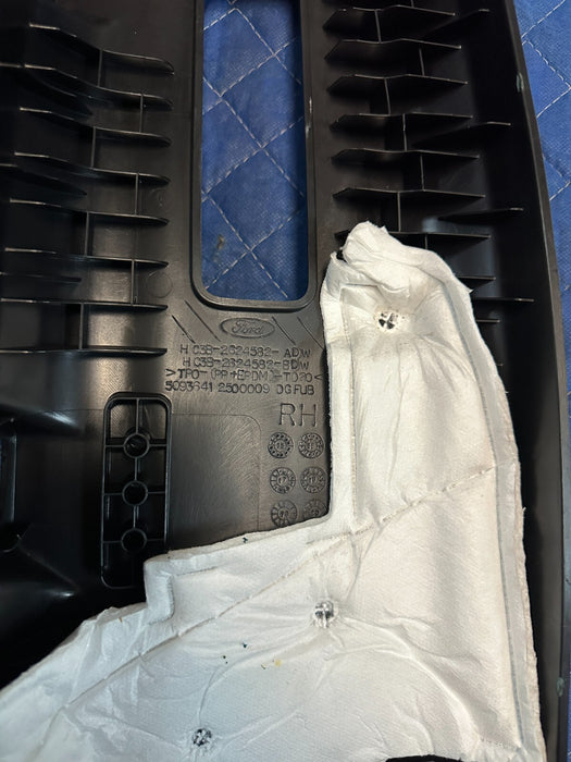 2017-2019 FORD F250 F350 F450 PLATINUM UPPER RIGHT B PILLAR OEM