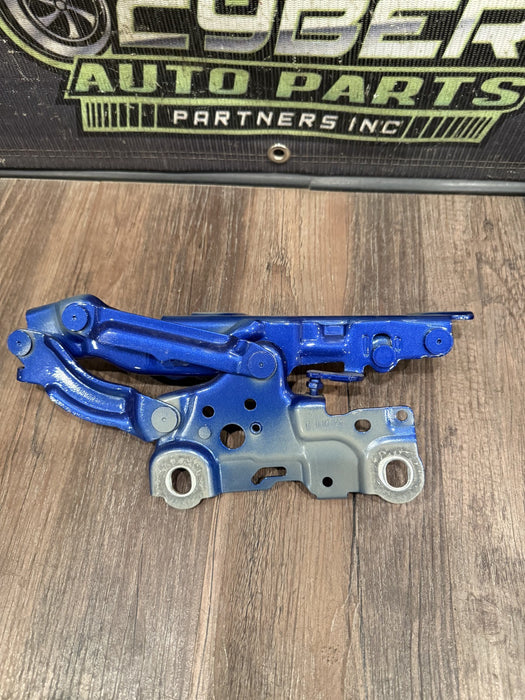 2024 BMW M3 M4 G80 G82 DRIVER PASSENGER RIGHT HOOD HINGE OEM 7450590