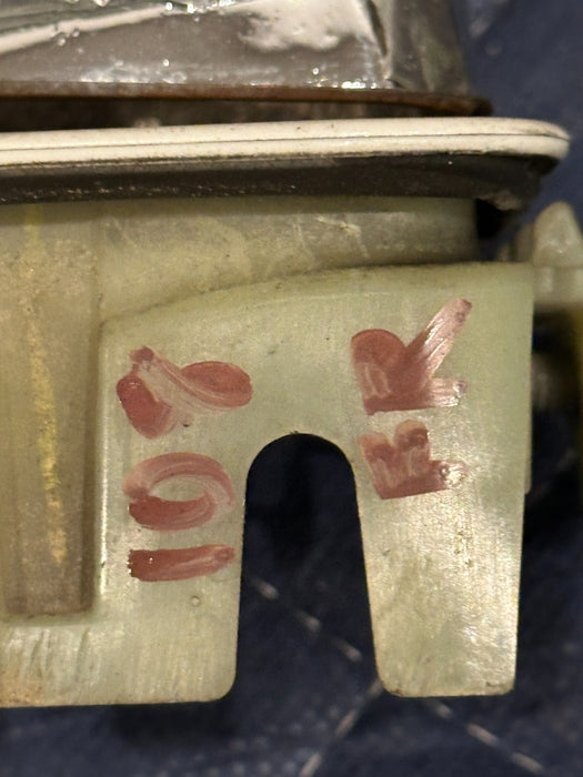 2017-2019 FORD F250 F350 FRONT RIGHT DOOR HANDLE TRI COAT (UG) OEM *BURN DAMAGE*