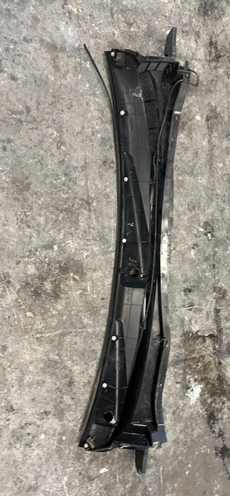 2016 2017 NISSAN TITAN XD PRO 4X OEM FRONT WINDSHIELD COWL 66810 EZ10A