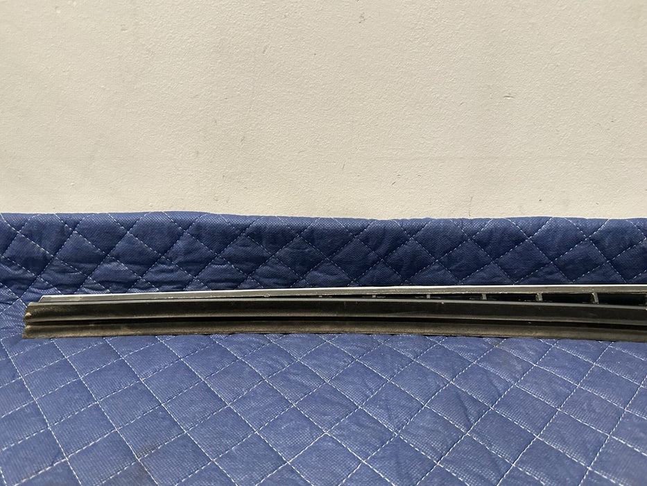 2017 MERCEDES-BENZ C63 AMG CABRIOLET REAR LEFT EXT QUARTER PANEL BELT MOLDING