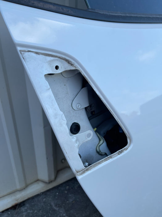 2018 NISSAN 370Z NISMO COUPE PASSENGER RH DOOR PEARL WHITE *QAB* OEM 2009-2020