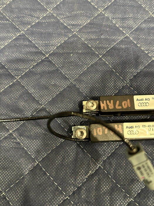 2014 AUDI R8 SPYDER LEFT RIGHT ANTENNA AMPLIFIER AMP PAIR 420 035 225 C