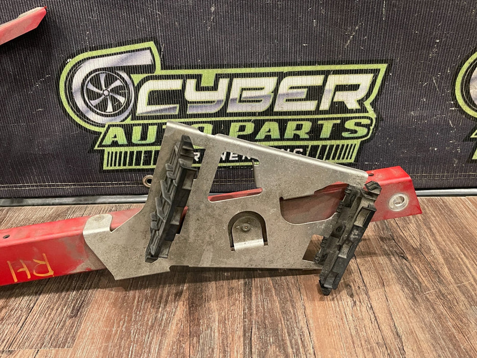 2017-18 AUDI R8 PLUS PASSENHER RIGHT SUPPORT BAR BRACKET OEM 4S0 813 500 C
