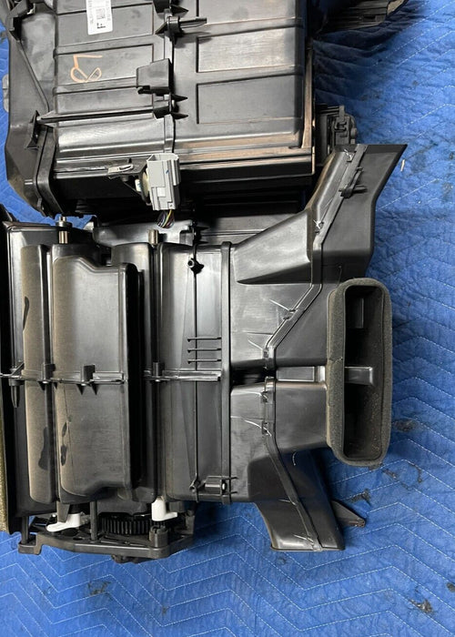 2017-2019 FORD F250 F350 DIESEL 6.7L HEATER CORE BOX HVAC OEM GL3H-19B555-FV