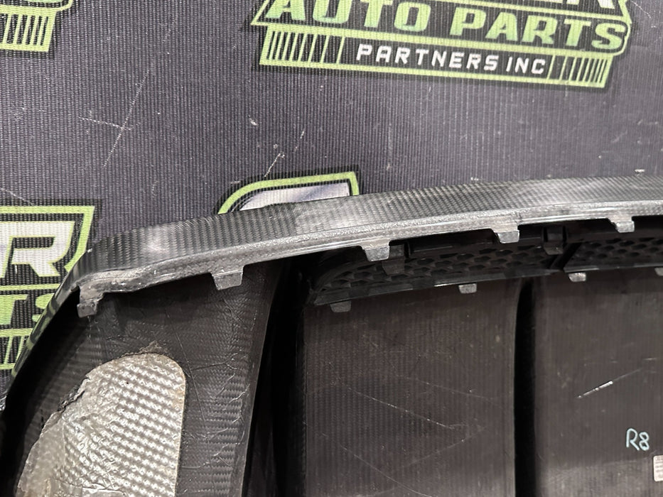 17-18 AUDI R8 CARBON FIBER REAR BUMPER DIFFUSER OEM *DAMAGE/READ* 4S0 807 521 D