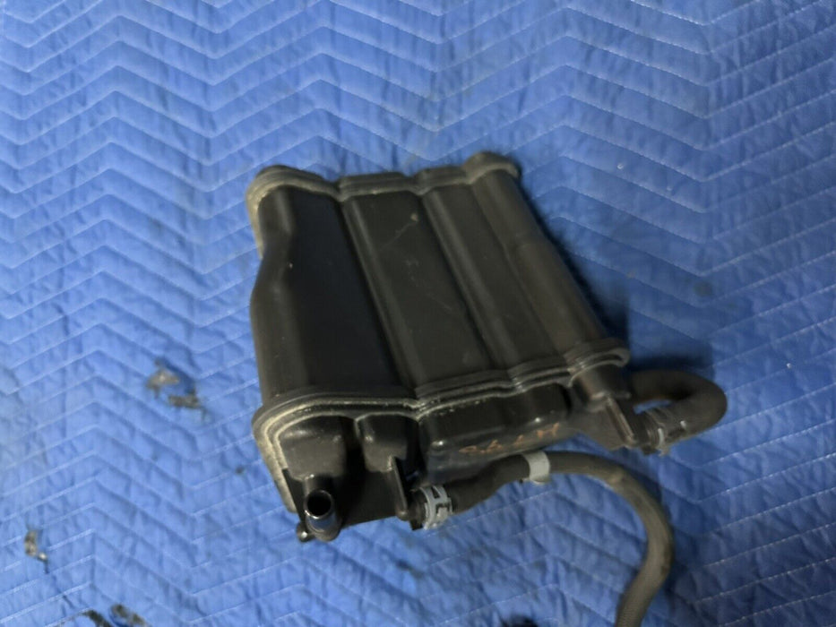 2017 AUDI R8 LAMBORGHINI HURACAN V10 FUEL VAPOR CANISTER 4S0 201 797 B 4S0201797