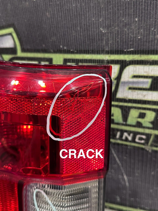 2017-19 FORD F250 F350 F450 DRIVER LEFT HALOGEN TAIL LIGHT OEM *FLAWS 3-4*