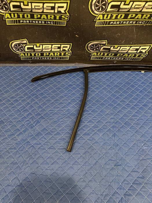 2024 BMW M3 M4 G80 G82 REAR RIGHT RUBBER DOOR SEAL OEM 7407403