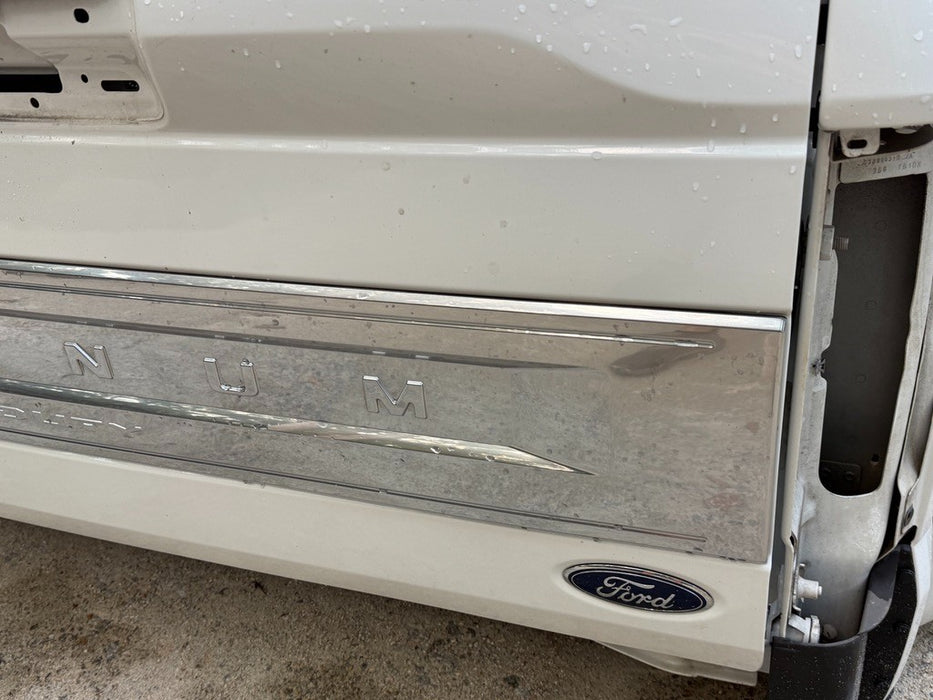 2020 2021 2022 FORD F250 F350 F450 PLATINUM TAILGATE W/ STEP STAR WHITE OEM