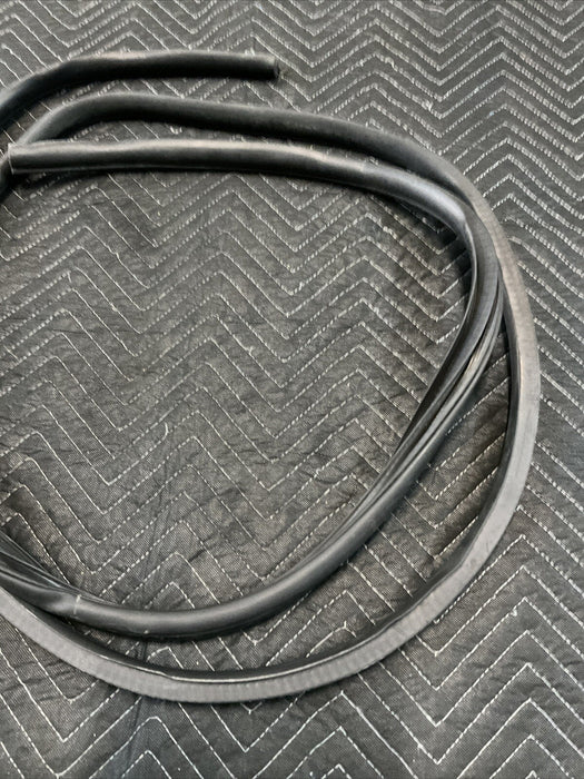 2017 RAM 3500 LARAMIE FRONT LEFT DRIVER DOOR SEAL WEATHER STRIP OEM