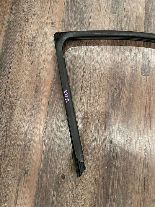 2017-2019 FORD F250 F350 F450 FRONT DRIVER LEFT DOOR WEATHER STRIP SEAL OEM